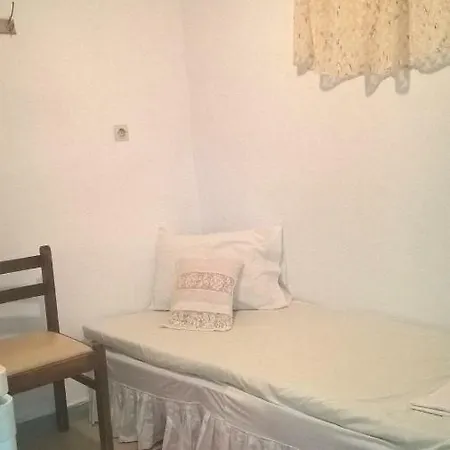 Διαμέρισμα In The Center Of The Medieval Town,very Economical *